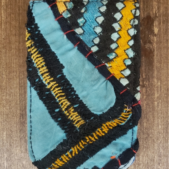 🌎👽 Free People Boho Embroidered Repurposed vtg banjara hippie Wallet card case - Picture 13 of 16